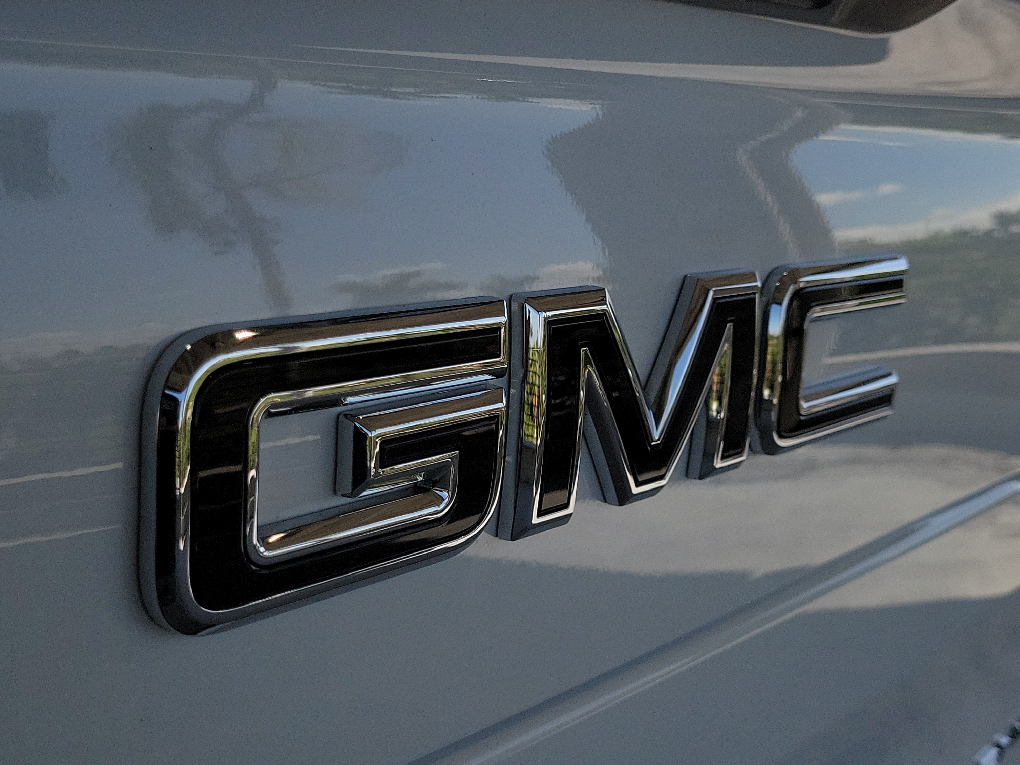 Used 2025 GMC Sierra EV Denali AWD/4WD image 7