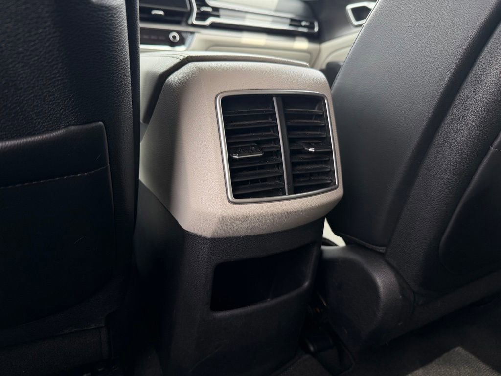 Used 2024 Kia Sportage EX FWD image 29