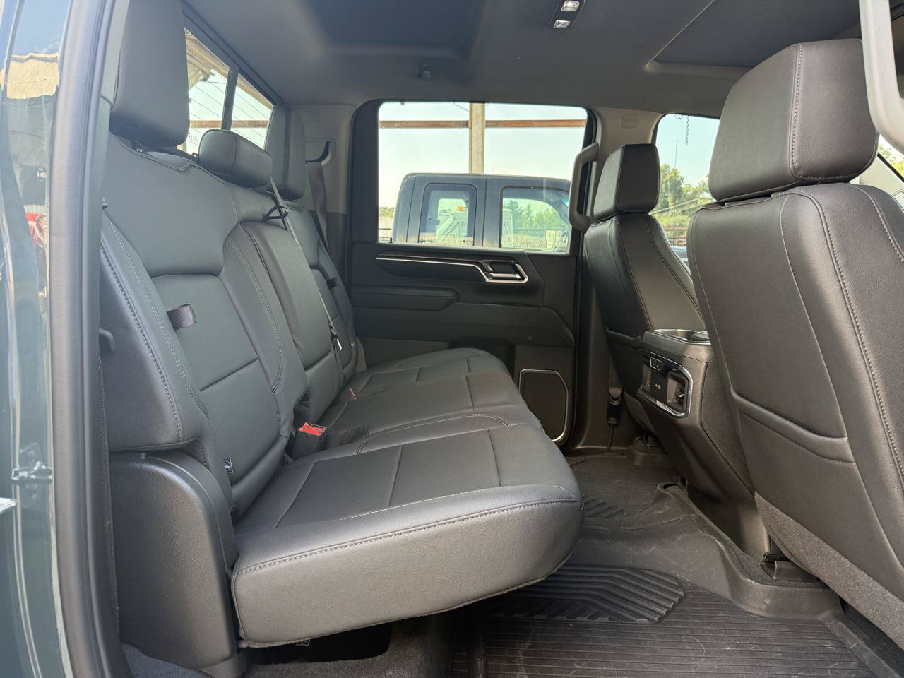 Used 2025 Chevrolet Silverado 2500 LTZ w/ Trail Boss Package AWD/4WD image 25