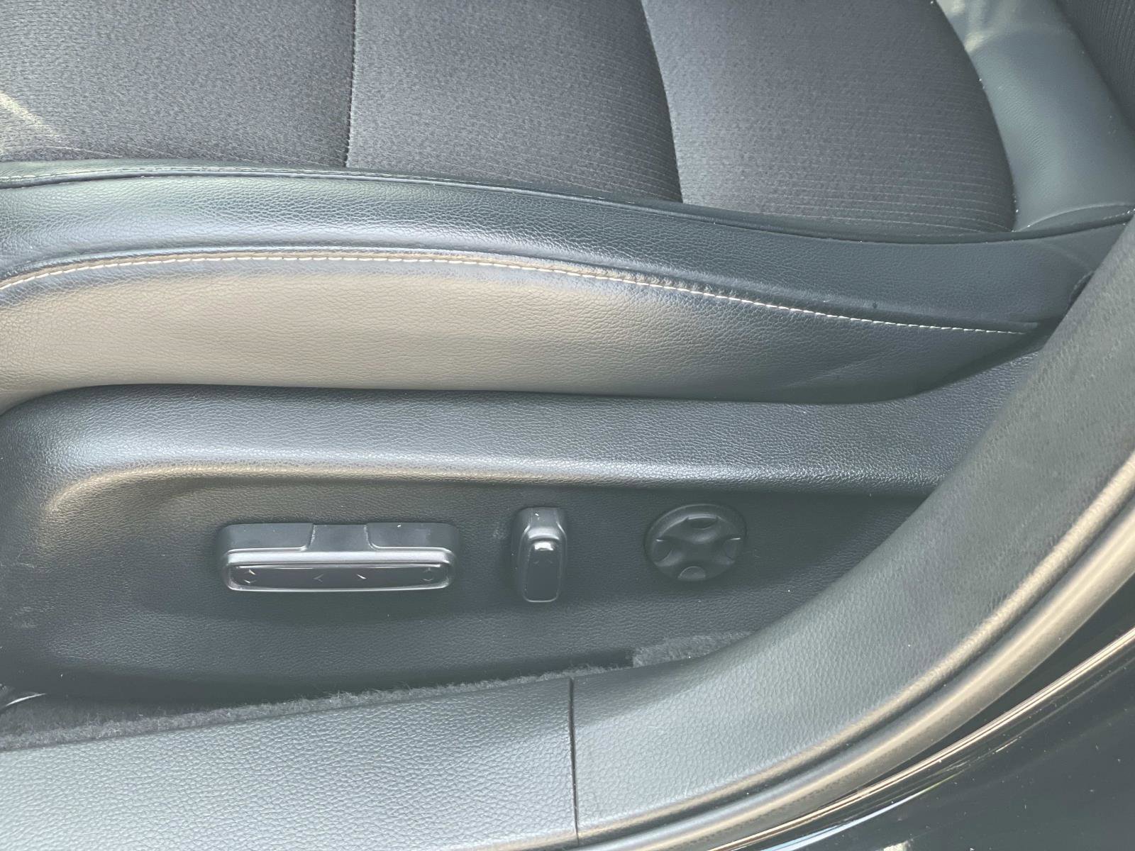 Used 2018 Honda Accord Sport image 13