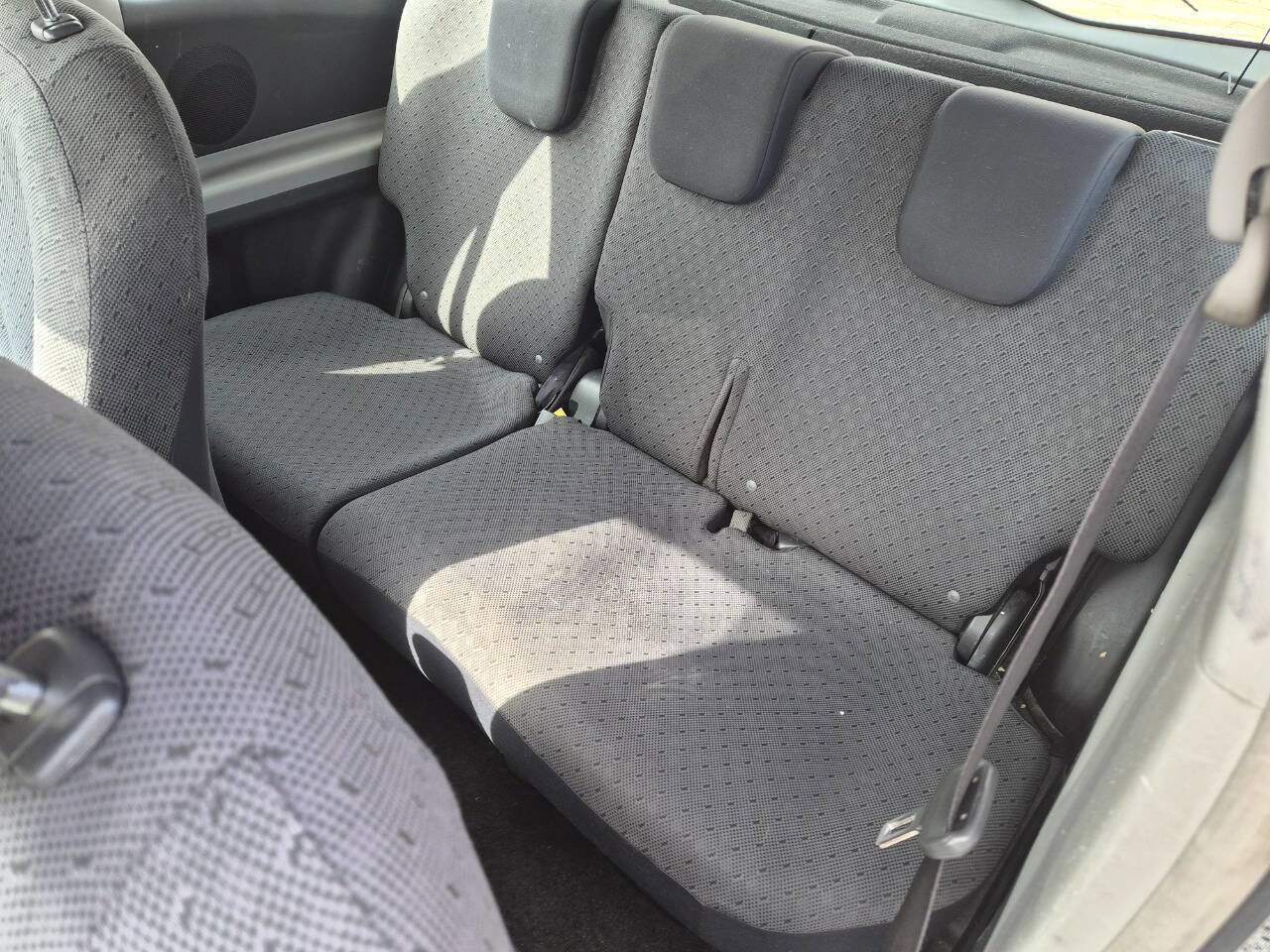 Used 2010 Toyota Yaris 2-Door Hatchback image 10