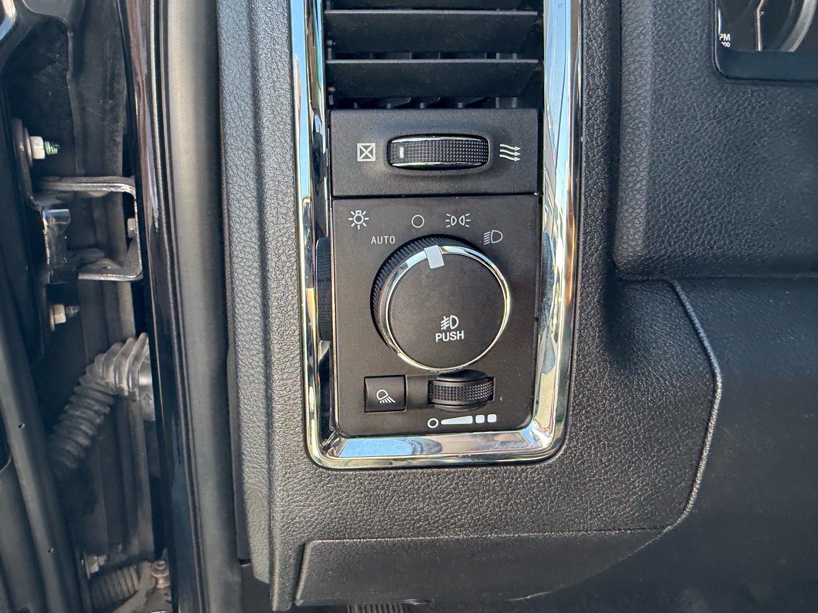 Used 2013 RAM 3500 Laramie AWD/4WD image 14