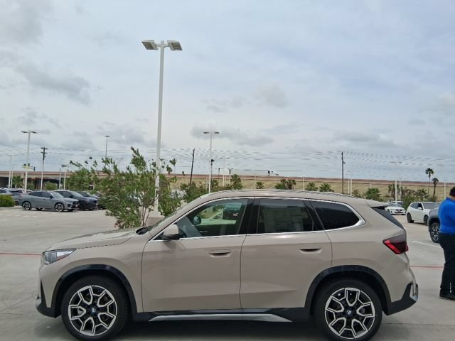 New 2026 BMW X1 xDrive28i w/ Convenience Package AWD/4WD image 3