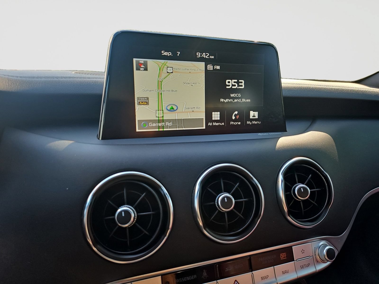 Used 2019 Kia Stinger GT1 RWD image 26