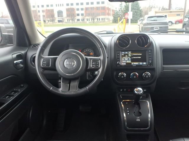 Used 2017 Jeep Patriot High Altitude image 11