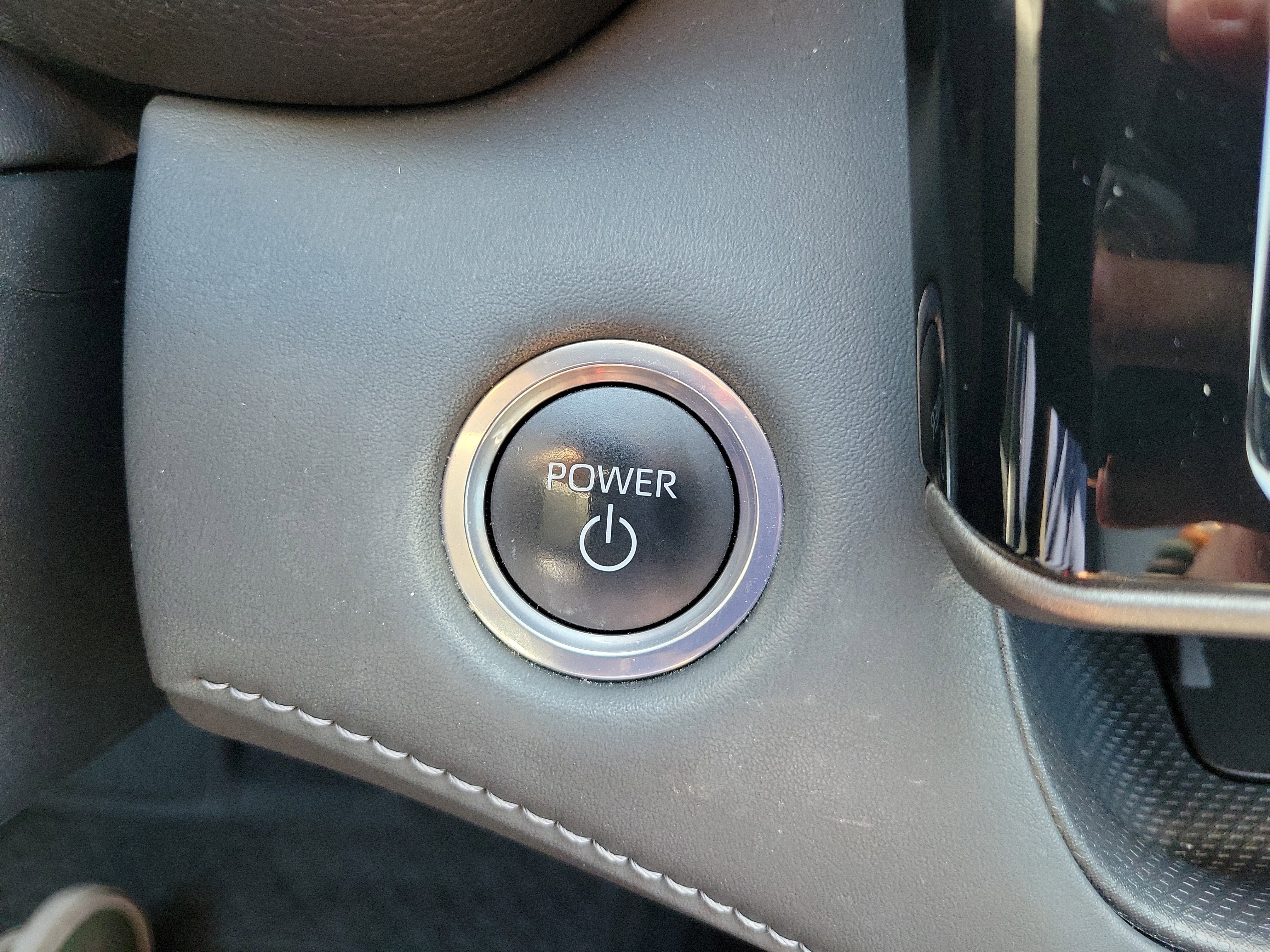 Used 2024 Toyota Highlander Limited image 33