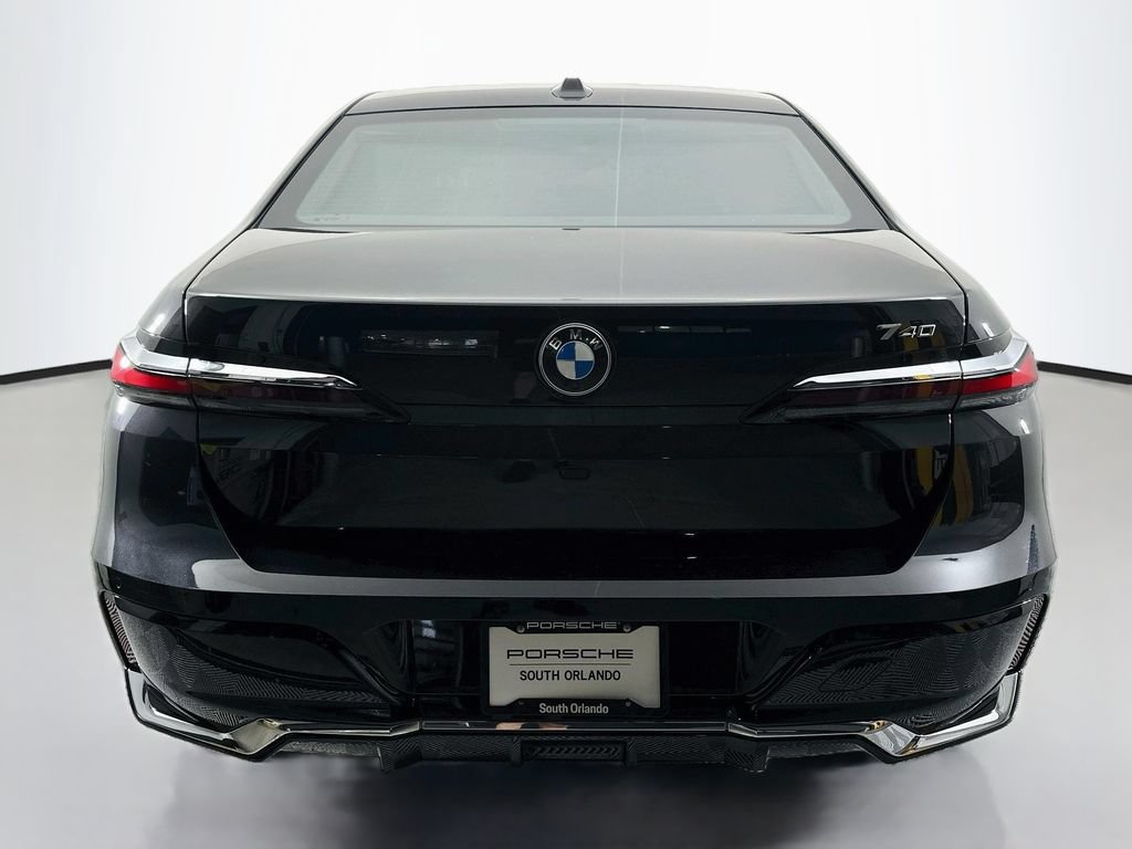 Used 2023 BMW 740i RWD image 10