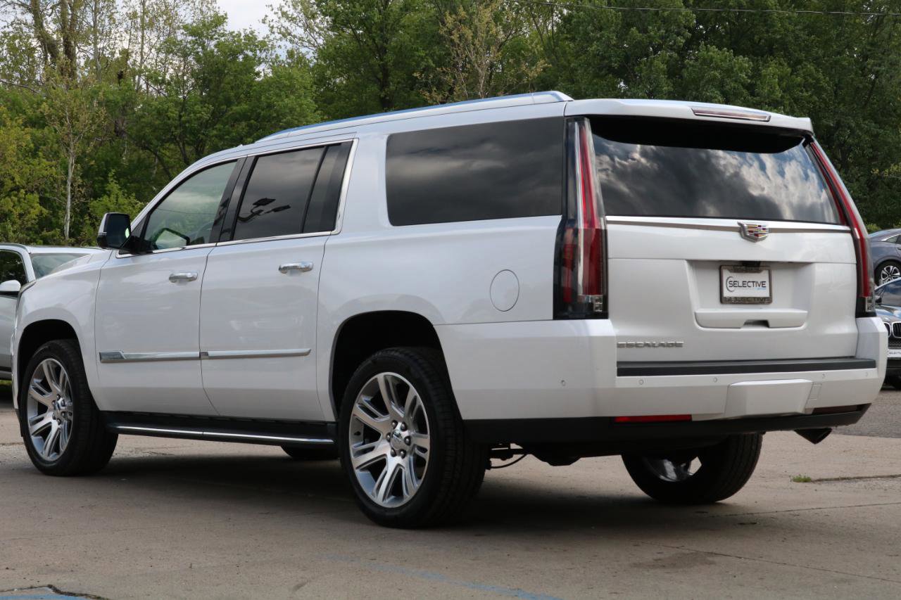 Used 2018 Cadillac Escalade ESV Luxury AWD/4WD image 15