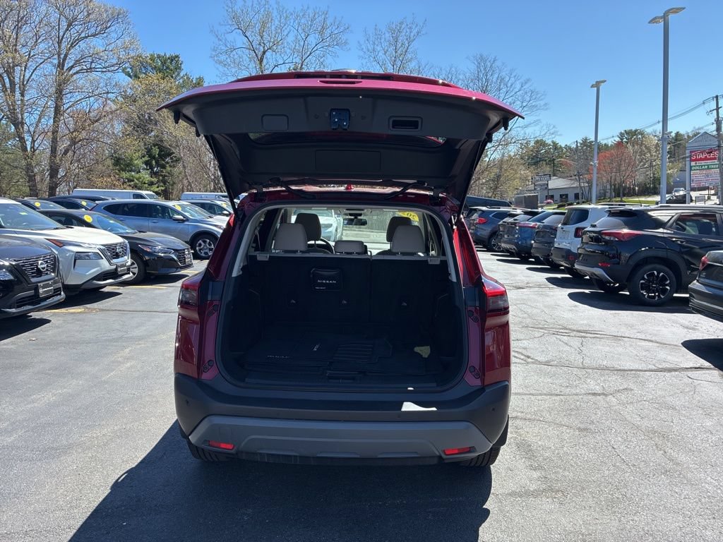 Certified 2023 Nissan Rogue SV AWD/4WD image 13