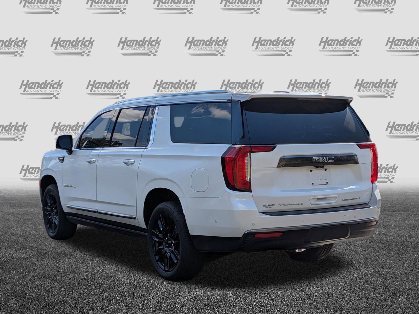 Used 2024 GMC Yukon XL Denali Ultimate image 8