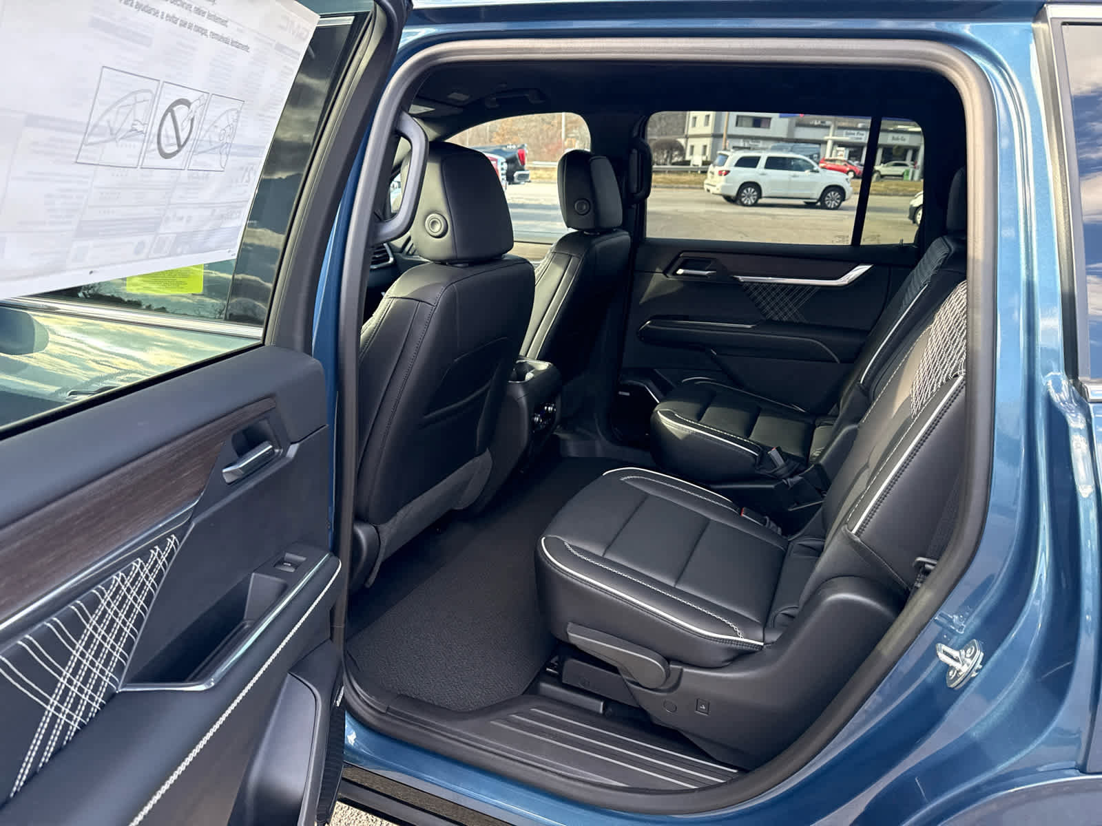 New 2026 GMC Acadia Denali w/ Super Cruise Package image 12