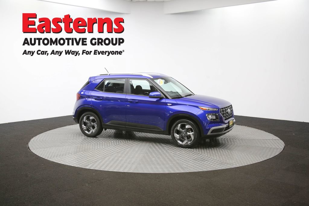 Used 2023 Hyundai Venue SEL image 42