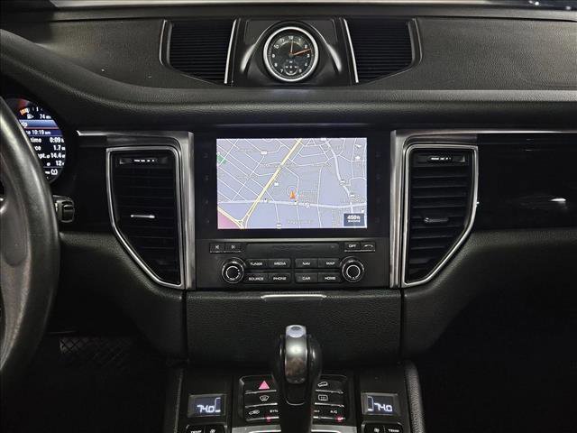 Used 2017 Porsche Macan S image 14