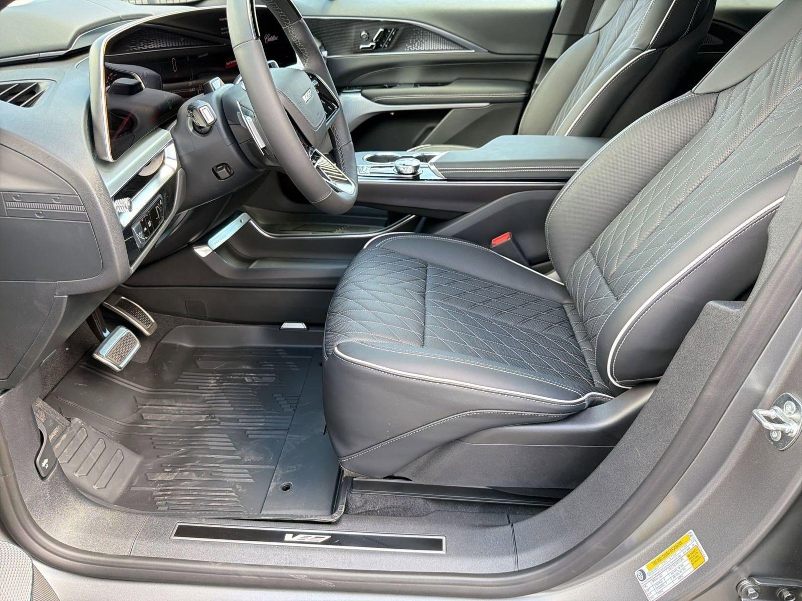 New 2026 Cadillac Lyriq V w/ LPO, Floor Liner Package AWD/4WD image 4