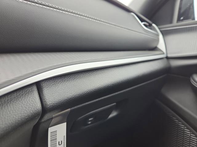 New 2025 Jeep Grand Cherokee Altitude AWD/4WD image 28