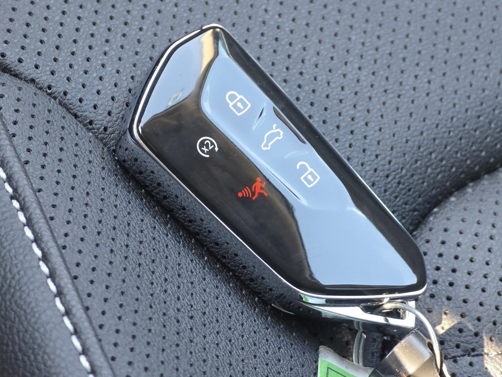 New 2024 Volkswagen Atlas SE image 15