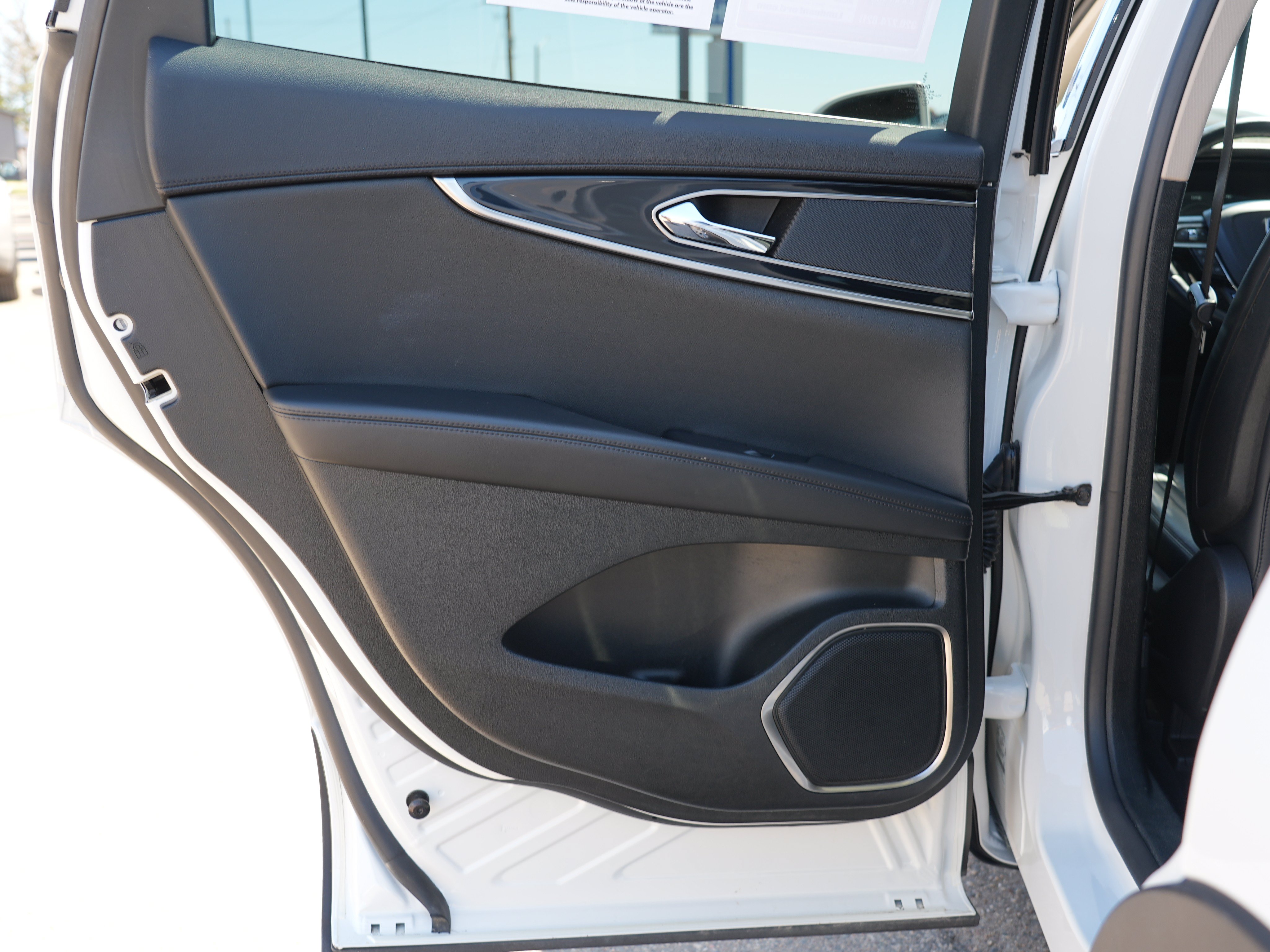 Used 2022 Lincoln Nautilus Reserve AWD/4WD image 21