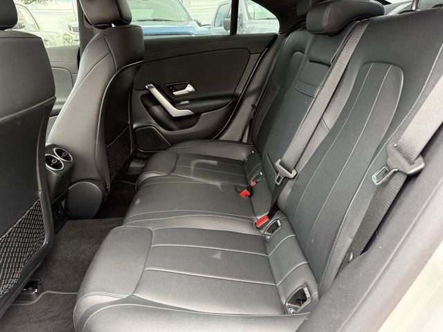 Used 2022 Mercedes-Benz CLA 250 4MATIC image 27