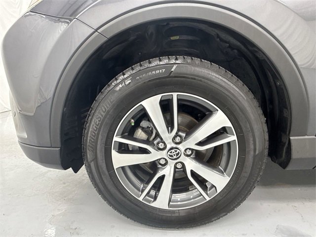 Used 2018 Toyota RAV4 XLE image 10