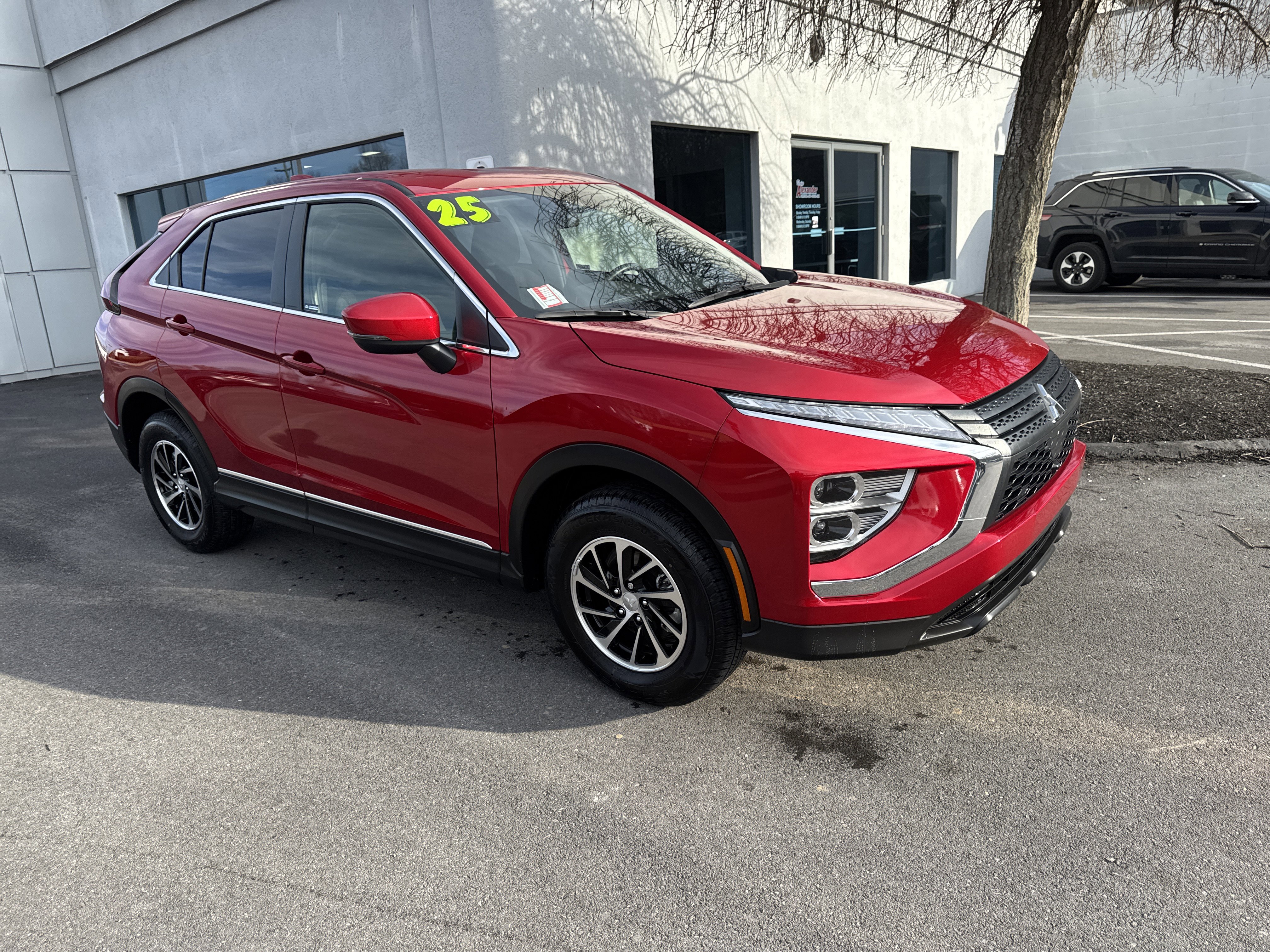 Used 2025 Mitsubishi Eclipse Cross ES image 1