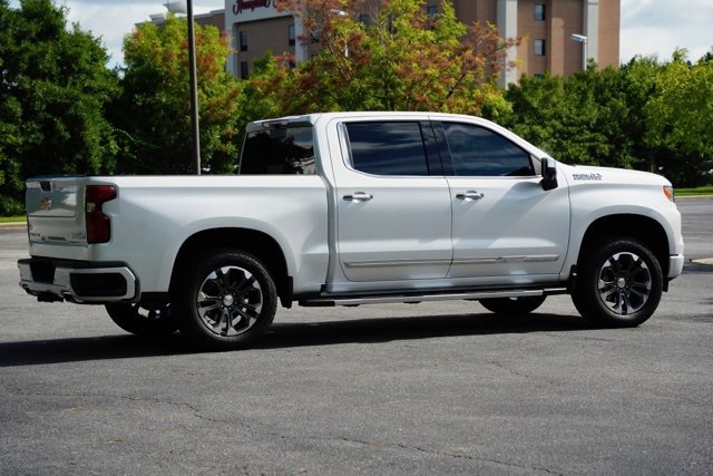 Used 2025 Chevrolet Silverado 1500 High Country w/ Technology Package image 8