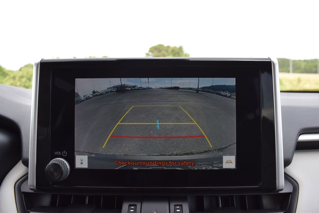 Used 2023 Toyota RAV4 XLE Premium FWD image 17