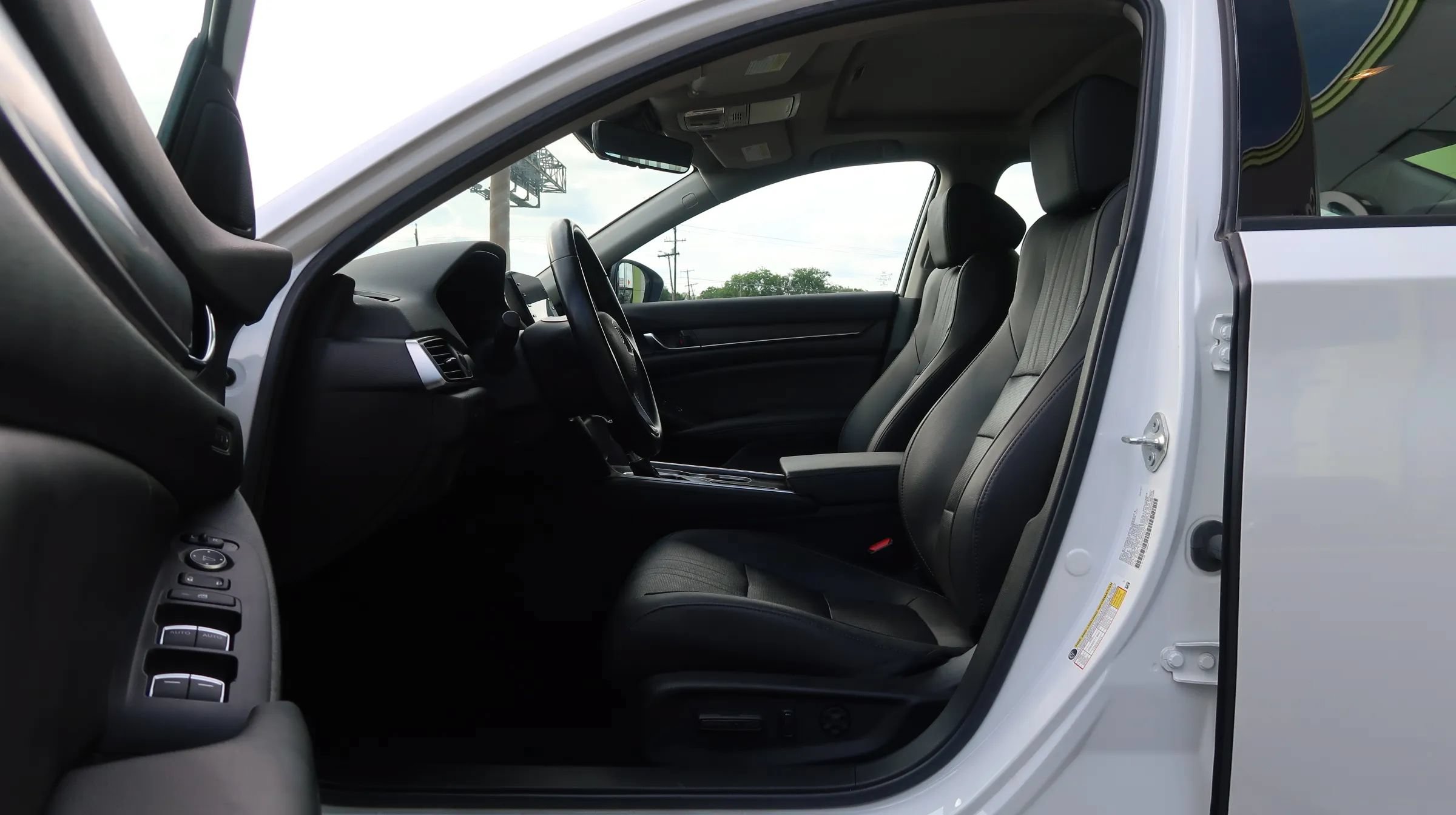 Used 2021 Honda Accord EX-L image 12