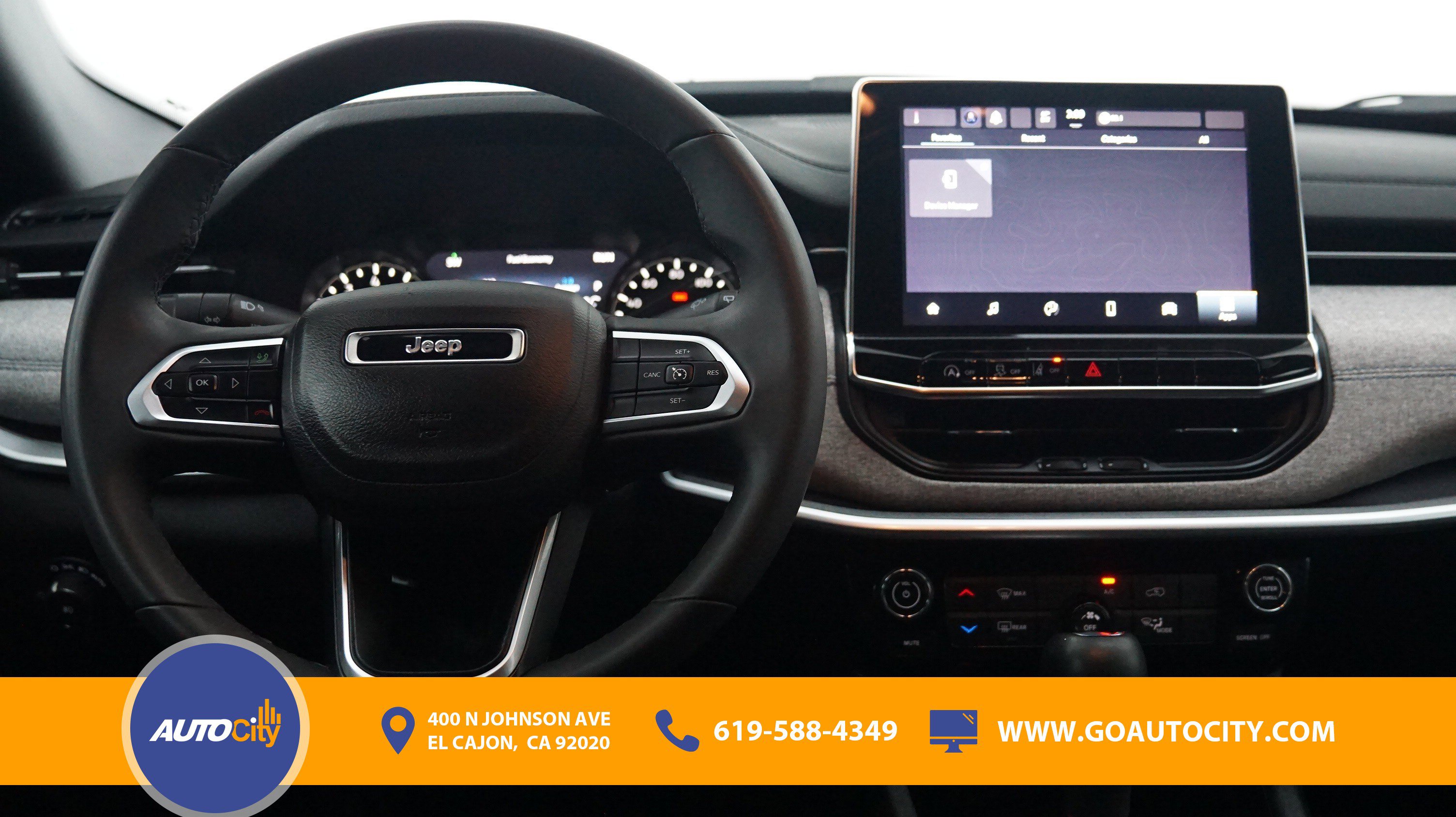 Used 2024 Jeep Compass Latitude image 5