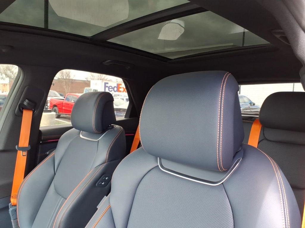 New 2026 Genesis GV70 2.5T Sport Prestige AWD/4WD image 16