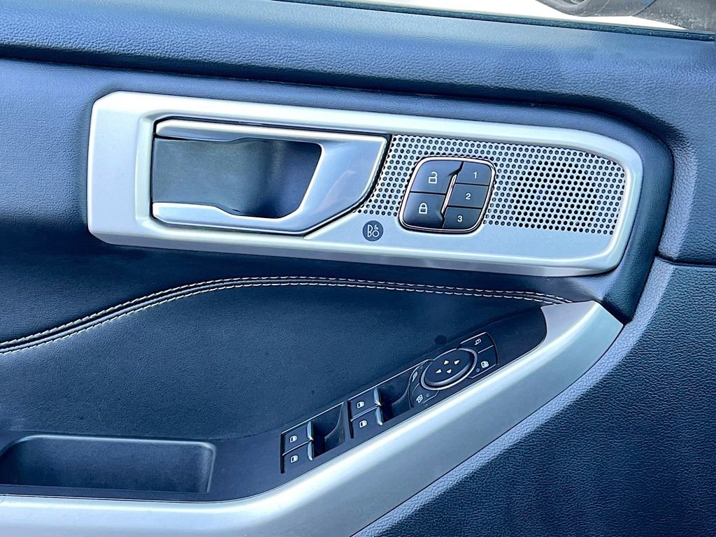 Used 2023 Ford Explorer Limited w/ Equipment Group 301A image 18