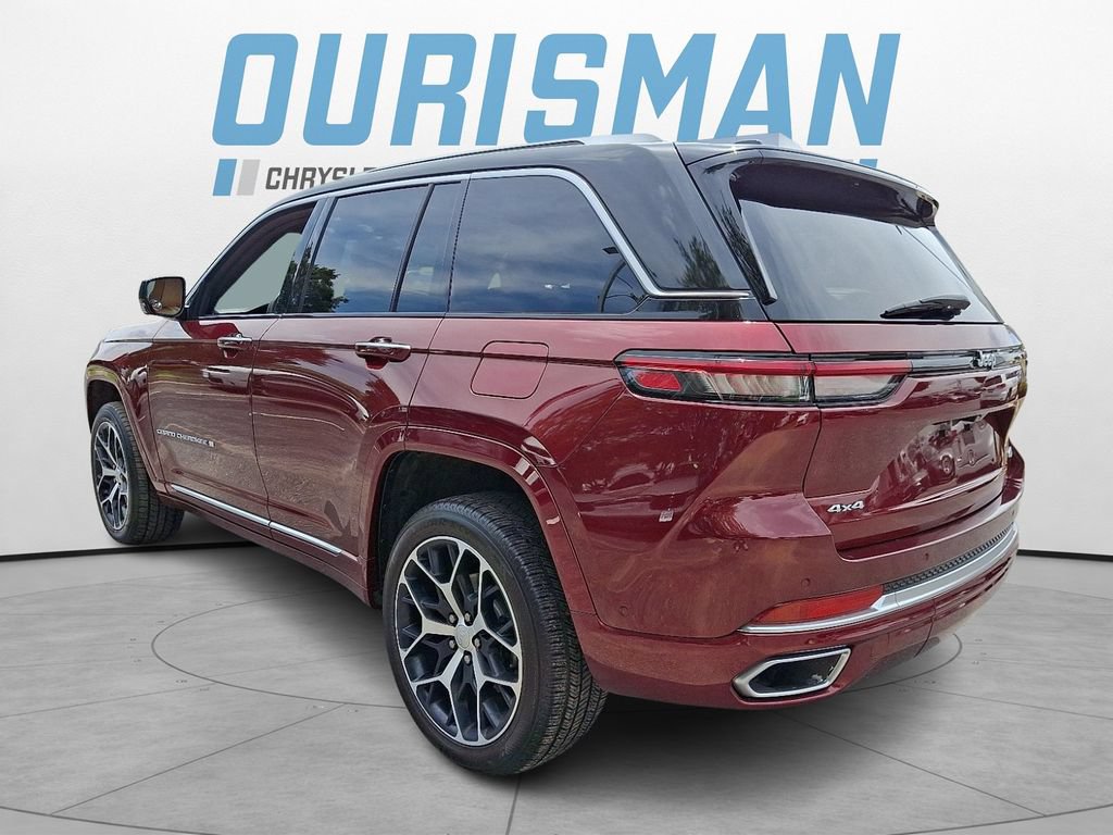 Used 2023 Jeep Grand Cherokee Summit AWD/4WD image 4