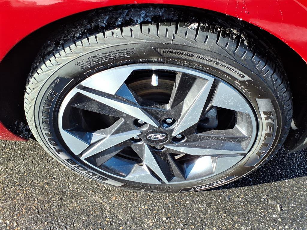 Used 2023 Hyundai Elantra Limited image 6