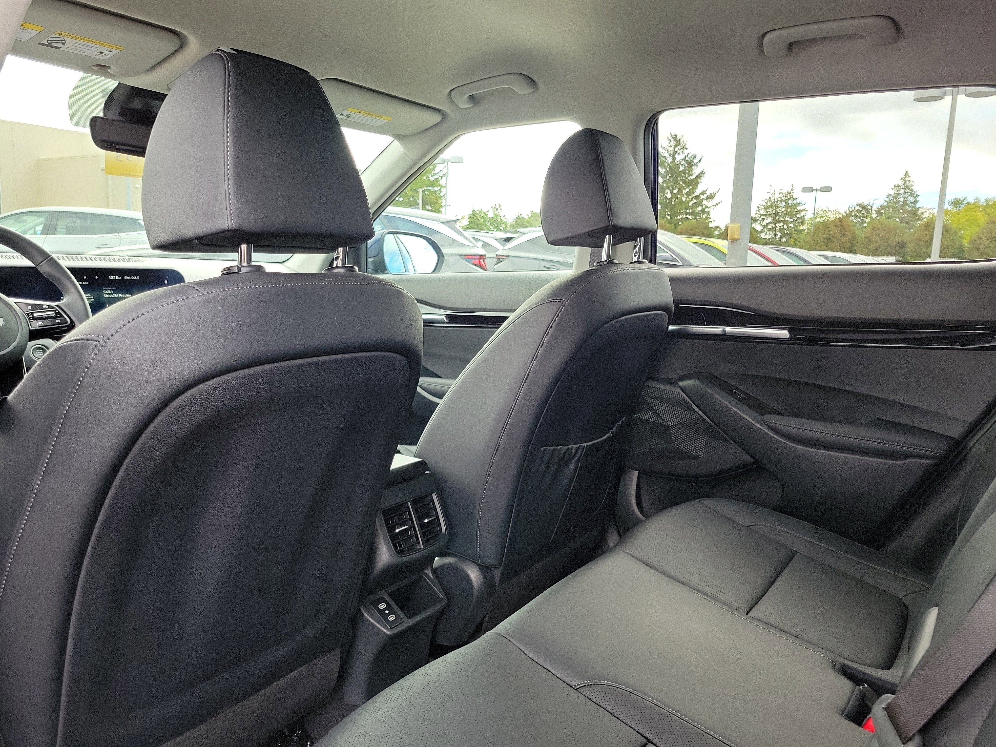 Used 2025 Kia Seltos EX image 14