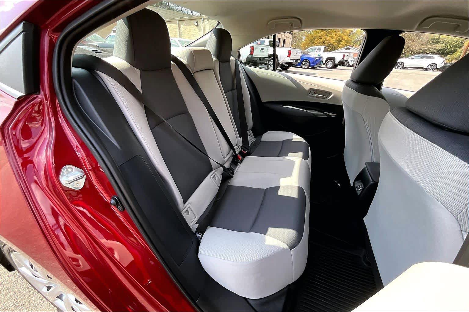 Certified 2025 Toyota Corolla LE image 19