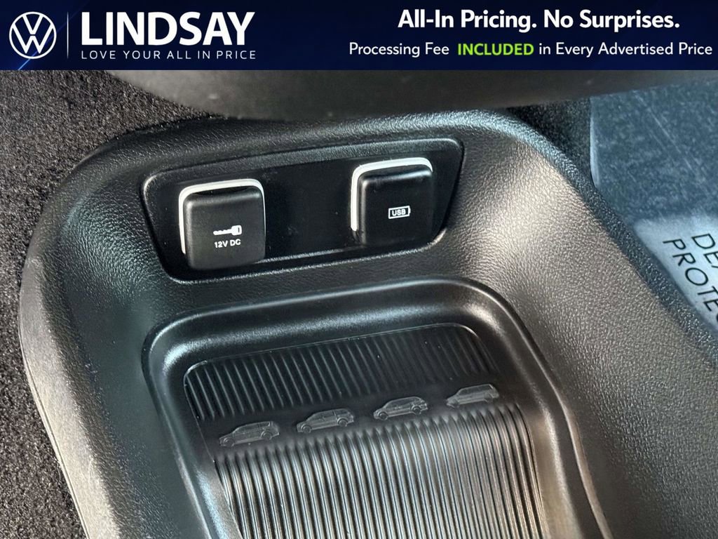 Used 2019 Chrysler Pacifica Limited w/ Advanced Safetytec Group FWD image 20