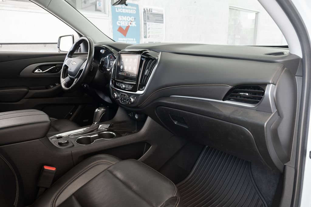 Used 2020 Chevrolet Traverse Premier w/ LPO, Cargo Package FWD image 47
