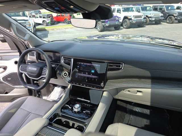 Used 2024 Jeep Wagoneer Series III w/ Premium Group I AWD/4WD image 62