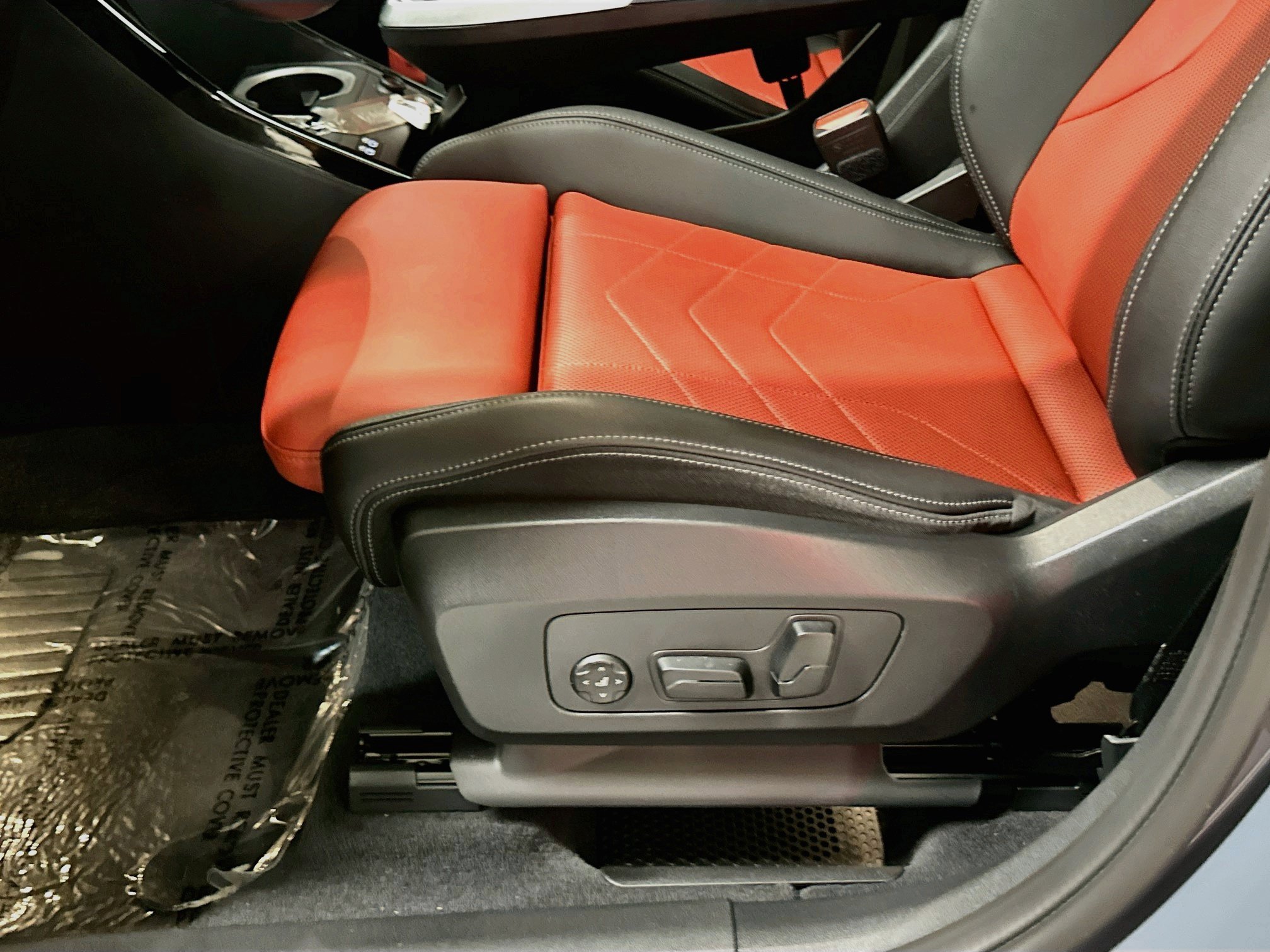 Certified 2025 BMW X1 xDrive28i AWD/4WD image 18