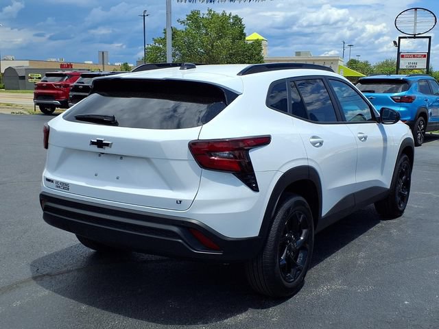 New 2026 Chevrolet Trax LT w/ Driver Confidence Package FWD image 3