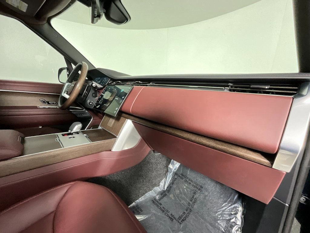 Used 2025 Land Rover Range Rover Long Wheelbase Autobiography image 19