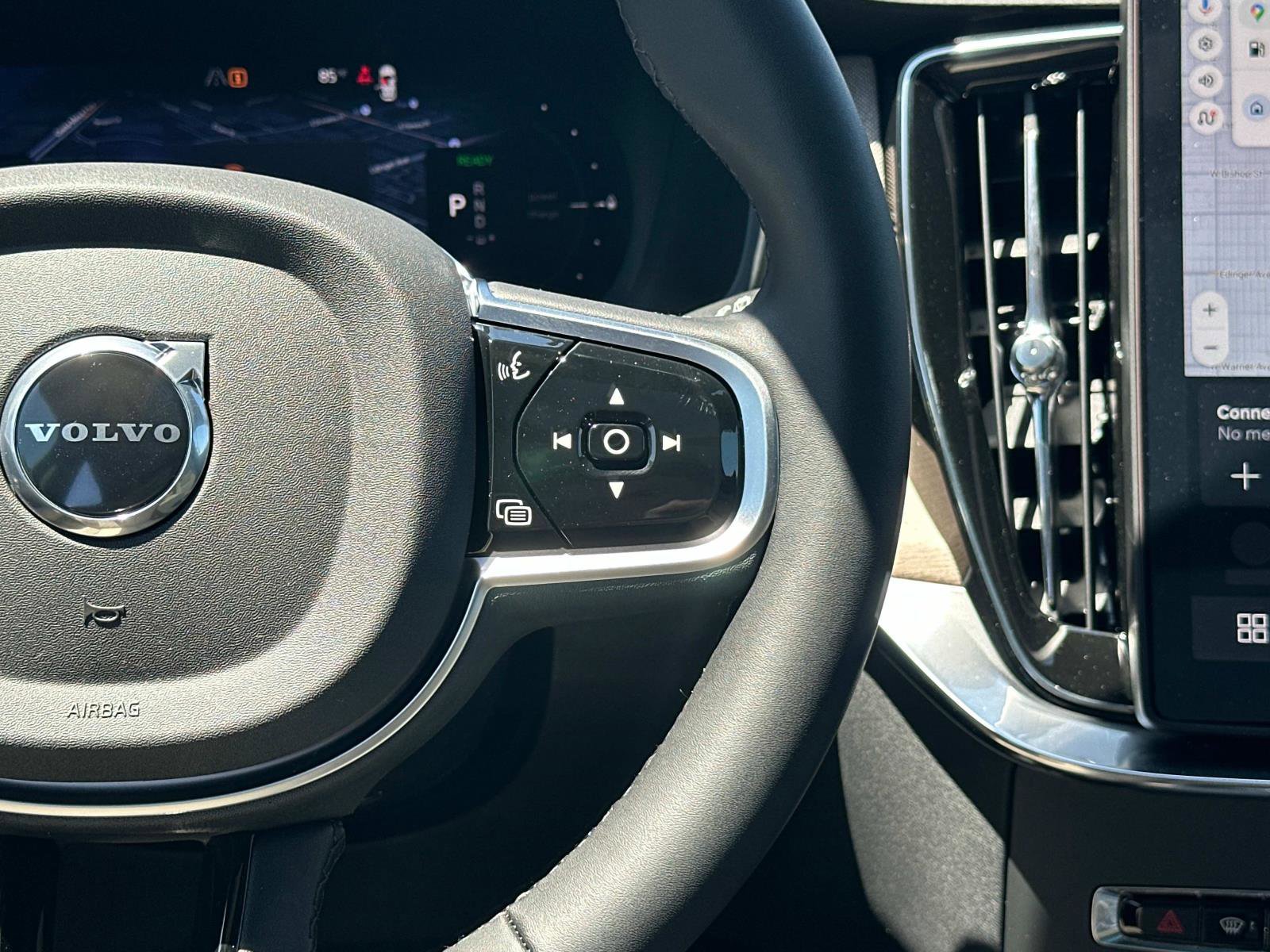 New 2026 Volvo XC90 T8 Plus image 9