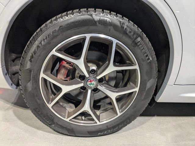 Used 2020 Alfa Romeo Stelvio Ti w/ Active Blind Spot Package AWD/4WD image 18