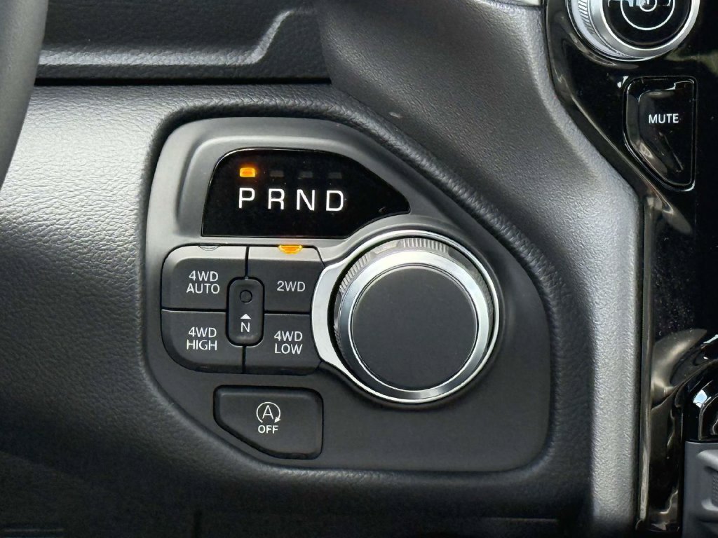 New 2026 RAM 1500 Big Horn AWD/4WD image 21