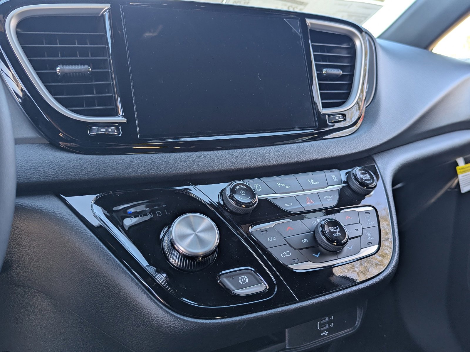 New 2026 Chrysler Voyager LX image 13