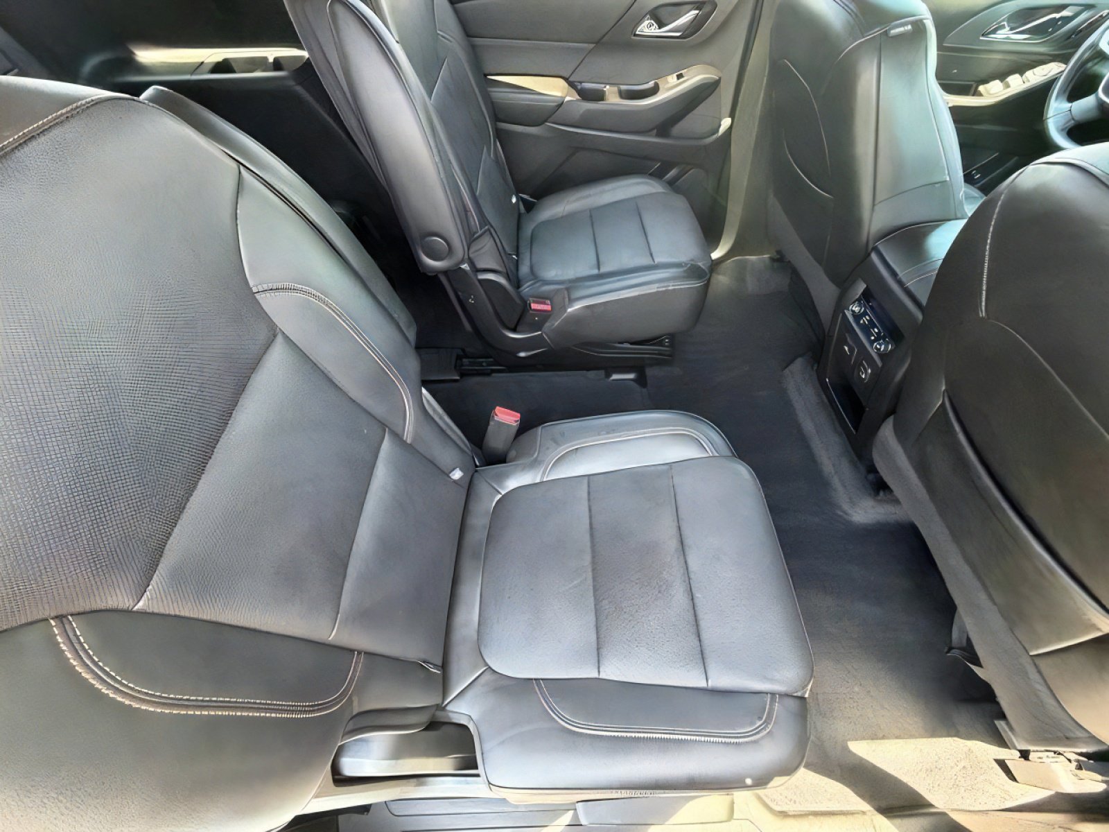 Used 2020 Chevrolet Traverse Premier AWD/4WD image 11