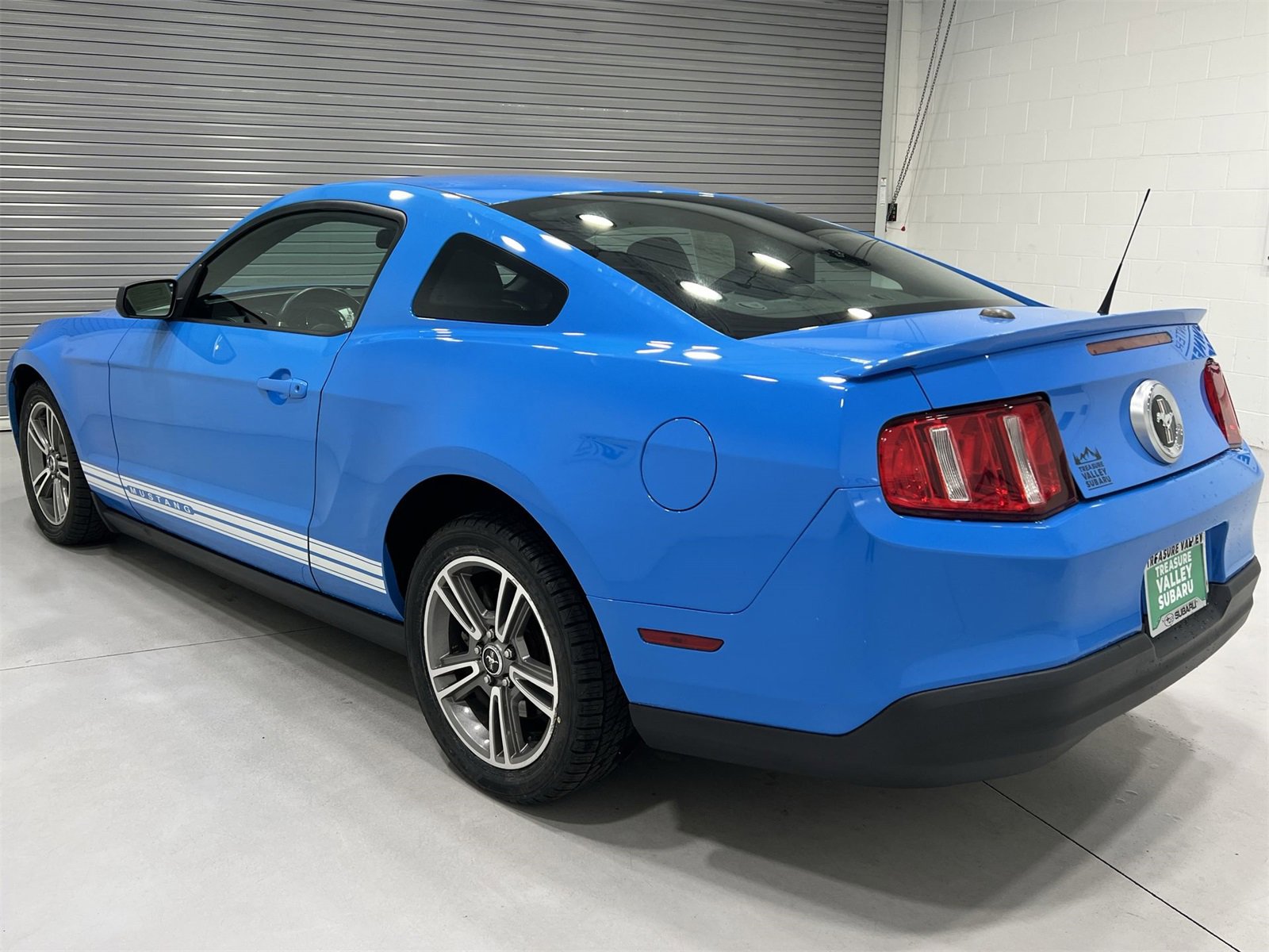 Used 2010 Ford Mustang Coupe image 6