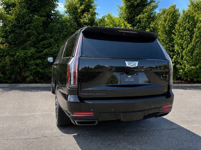 Certified 2025 Cadillac Escalade ESV Sport Platinum w/ LPO, ONYX Package AWD/4WD image 3