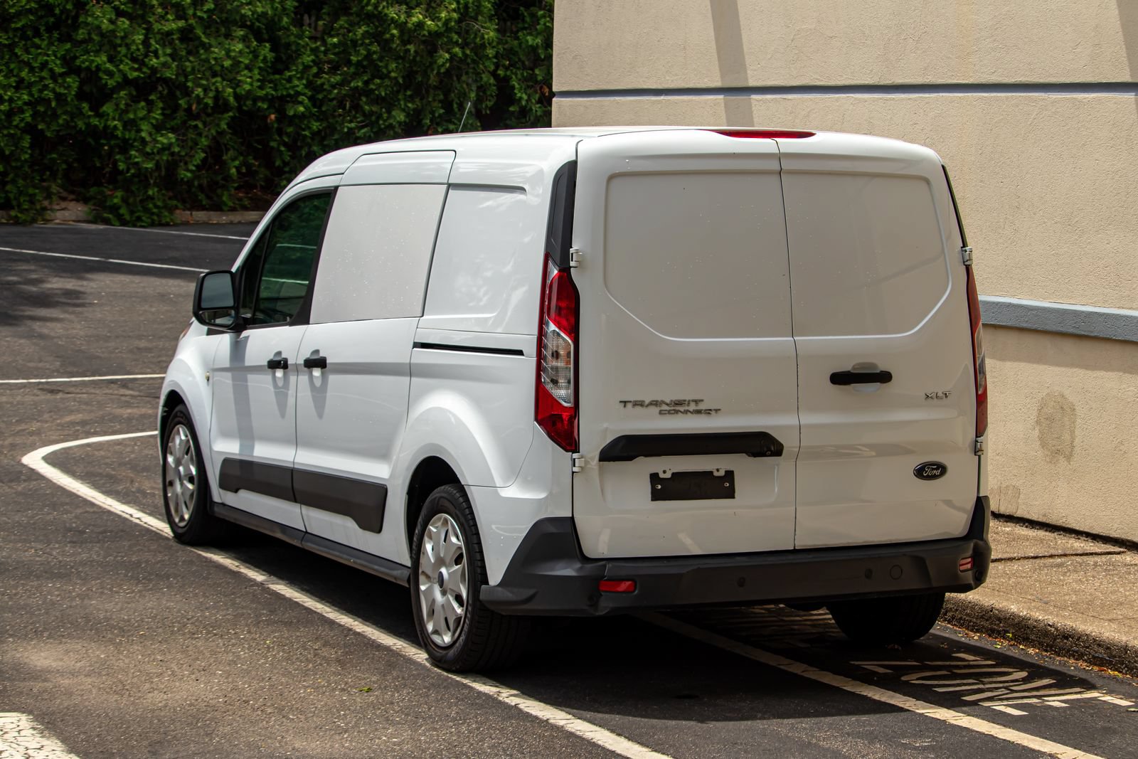 Used 2017 Ford Transit Connect XLT FWD image 5