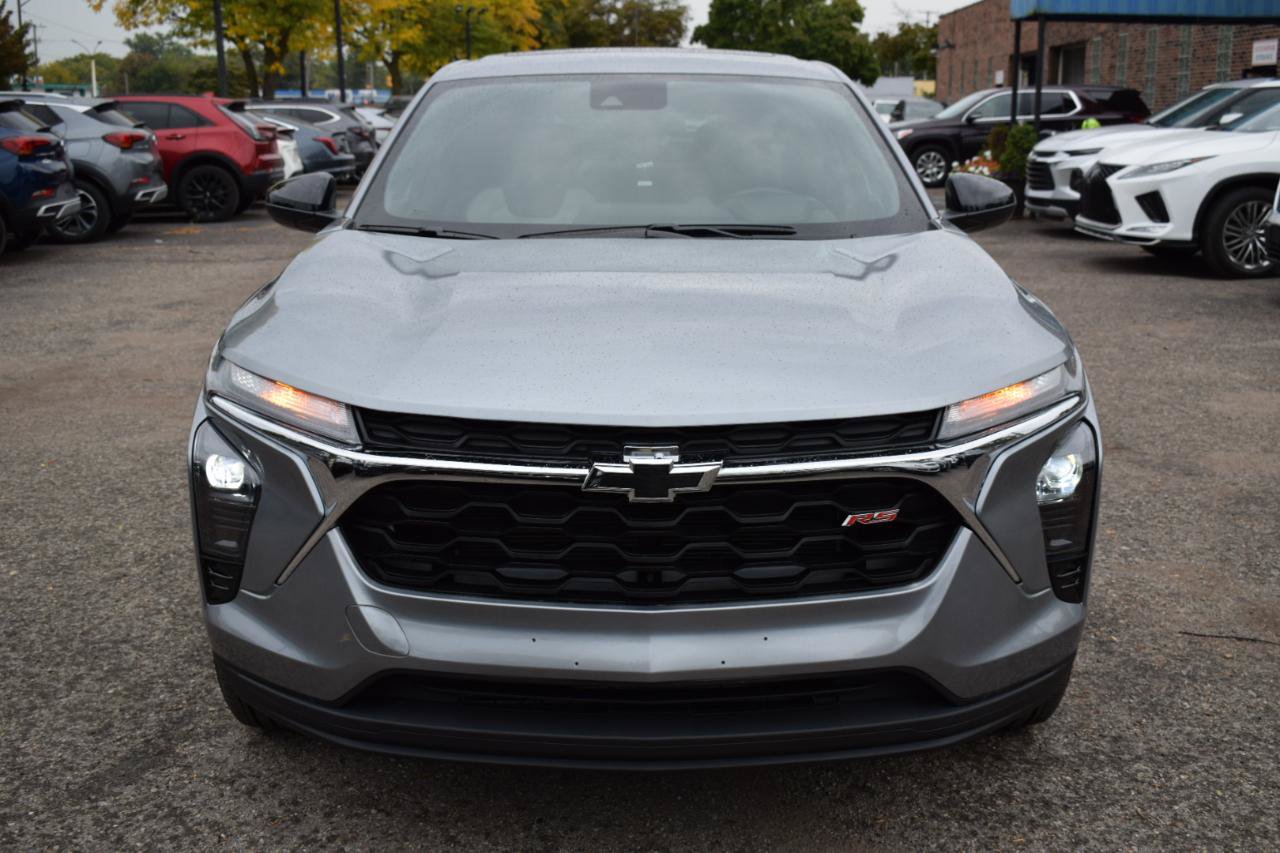 Used 2026 Chevrolet Trax RS w/ Sunroof Package FWD image 5