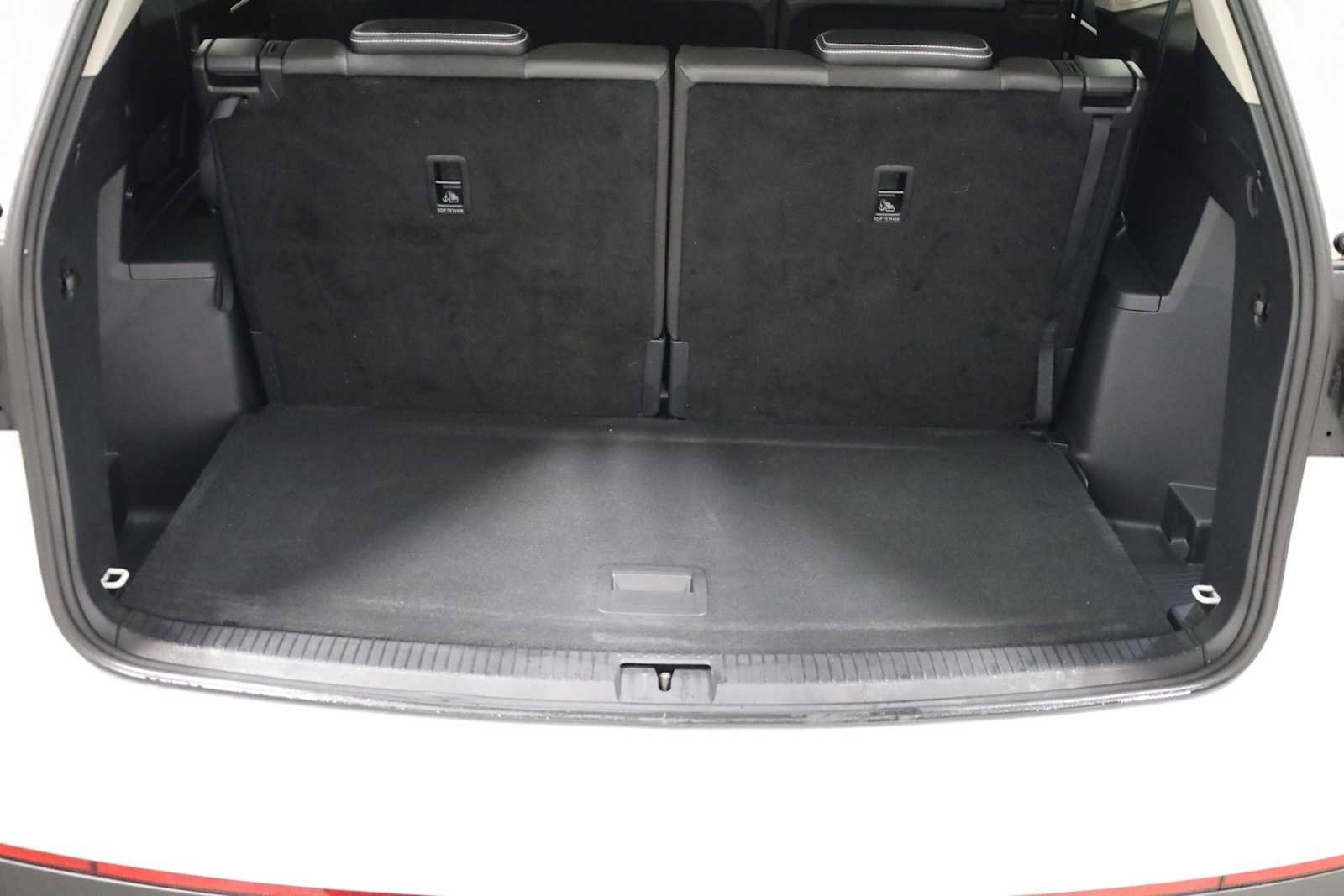 Used 2024 Volkswagen Atlas SE image 37